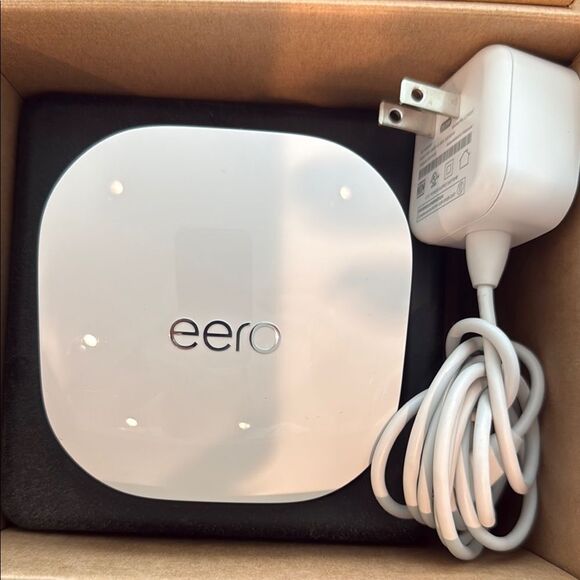 Eero 6 Mesh WiFi Router in White - Picture 2 of 6